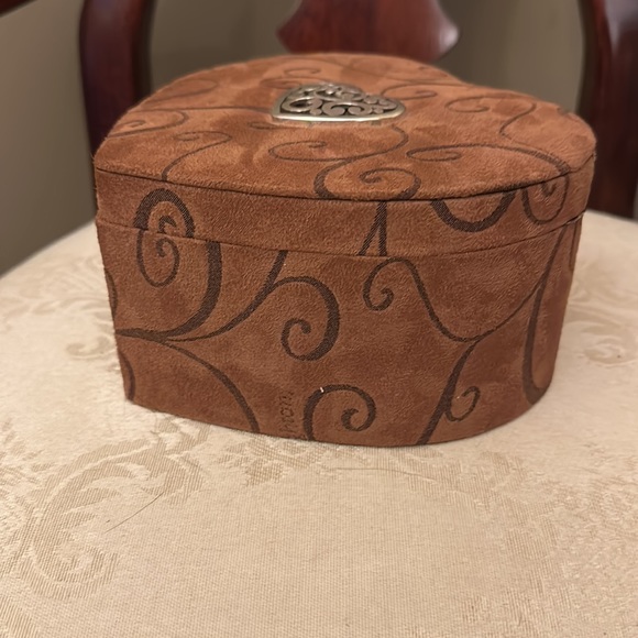 Like new Brighton suede 3-tier jewelry box in EUC, removable trays - Picture 3 of 16